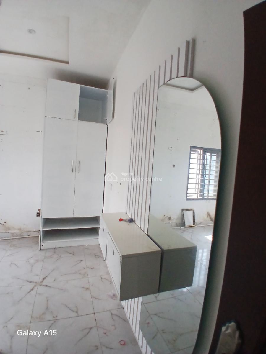 Nice 2 Bedroom Flat on The Ground Floor, Jahi, Abuja, Flat / Apartment for Rent