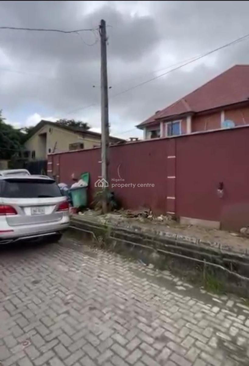1100 Land with a Structure, Lekki Phase 1, Lekki, Lagos, Mixed-use Land for Sale