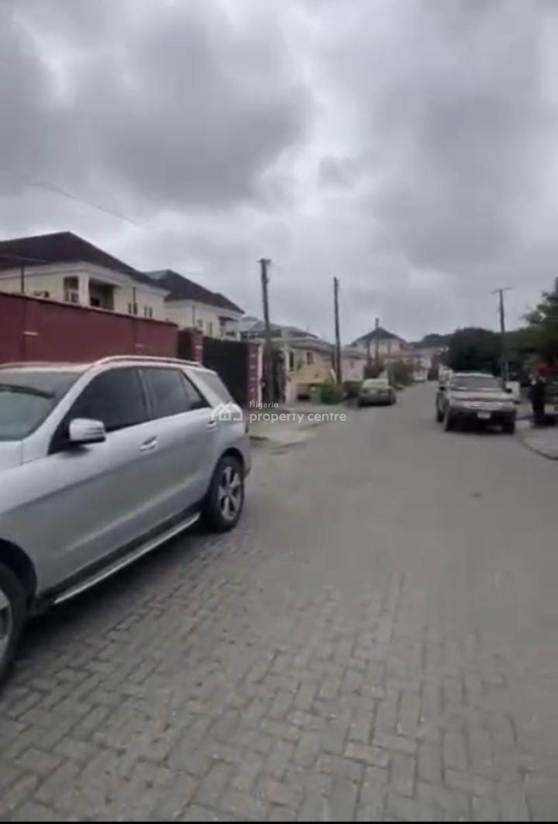 1100 Land with a Structure, Lekki Phase 1, Lekki, Lagos, Mixed-use Land for Sale