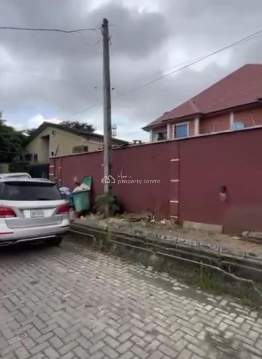 1100 Land with a Structure, Lekki Phase 1, Lekki, Lagos, Mixed-use Land for Sale