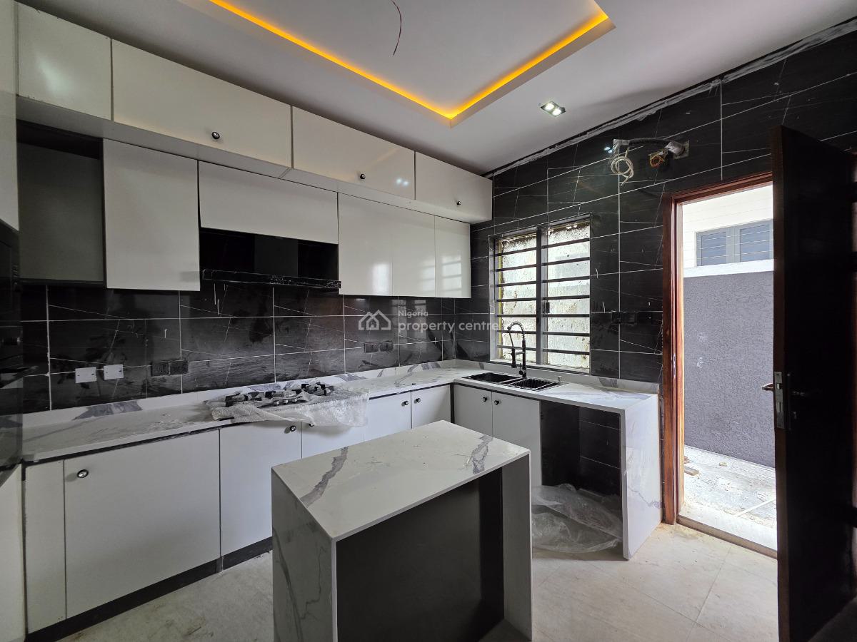 Exquisite 4 Bedroom Semi-detached Duplex with Bq, Lekki, Lagos, Semi-detached Duplex for Sale