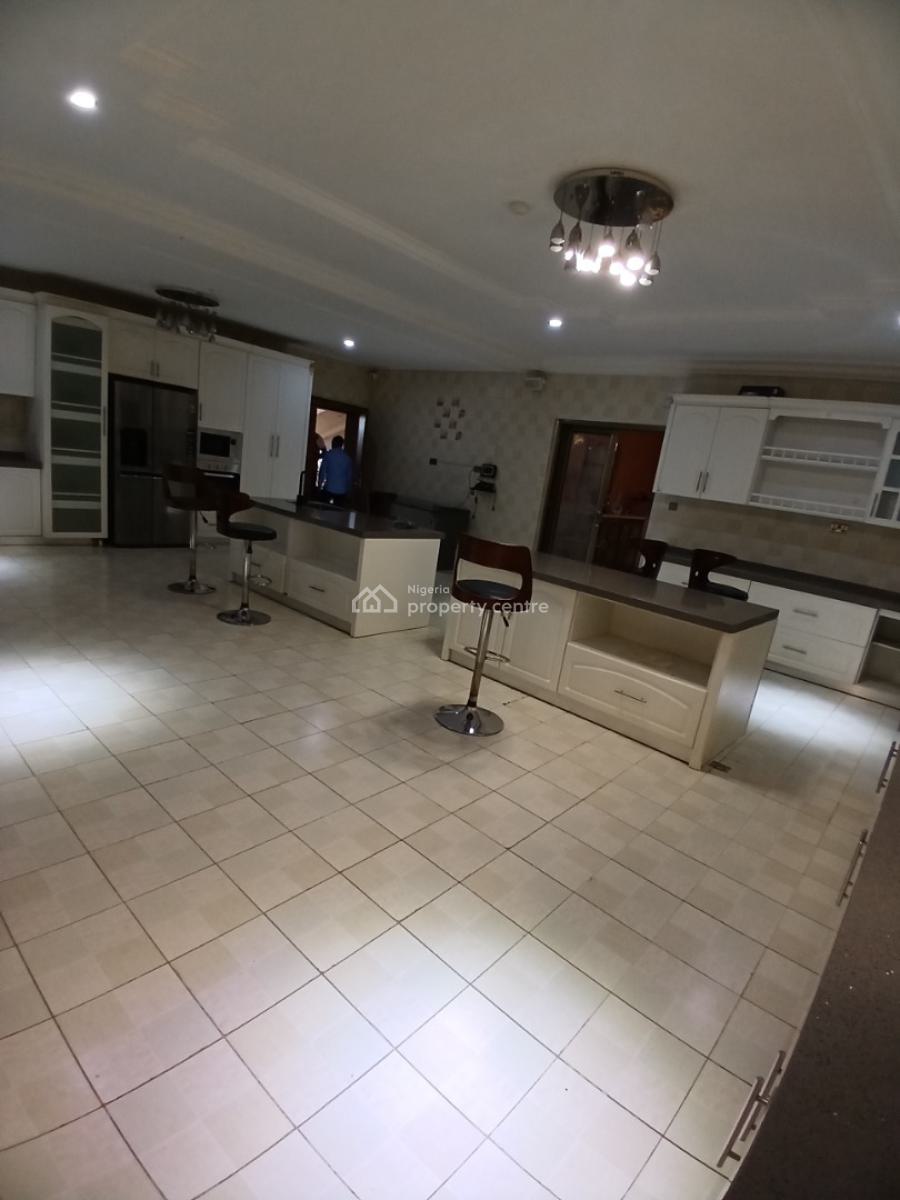 5 Bedroom Fully Detached Mansion with a Swimming Pool, Guzape Abuja Diplomatic Zone, Guzape District, Abuja, Detached Duplex for Sale