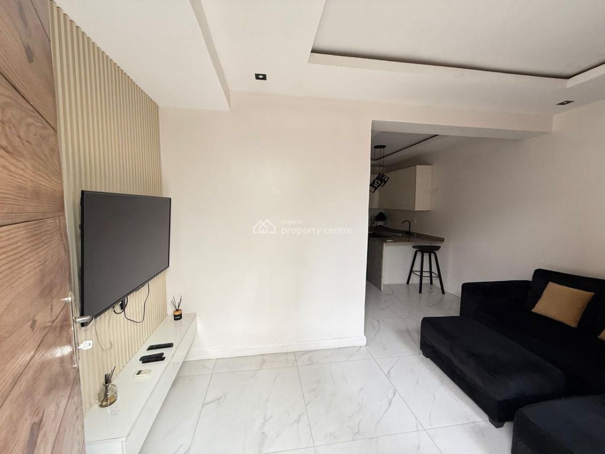 1 Bedroom Apartment, Lekki Phase 1, Lekki, Lagos, Flat / Apartment for Rent
