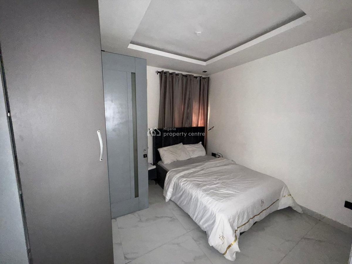 1 Bedroom Apartment, Lekki Phase 1, Lekki, Lagos, Flat / Apartment for Rent