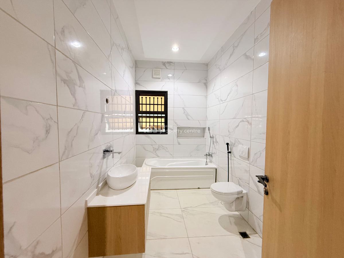 Grandeur 6 Bedroom Detached House, Off Coza, Guzape District, Abuja, Detached Duplex for Sale