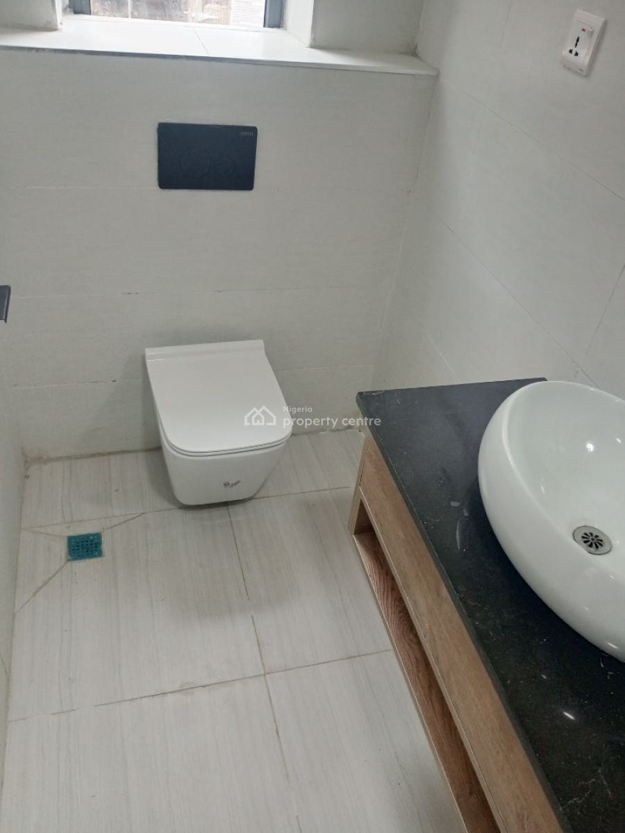 Brand New Spacious 2 Bedroom Flat, Ikate Elegushi, Lekki, Lagos, Block of Flats for Sale