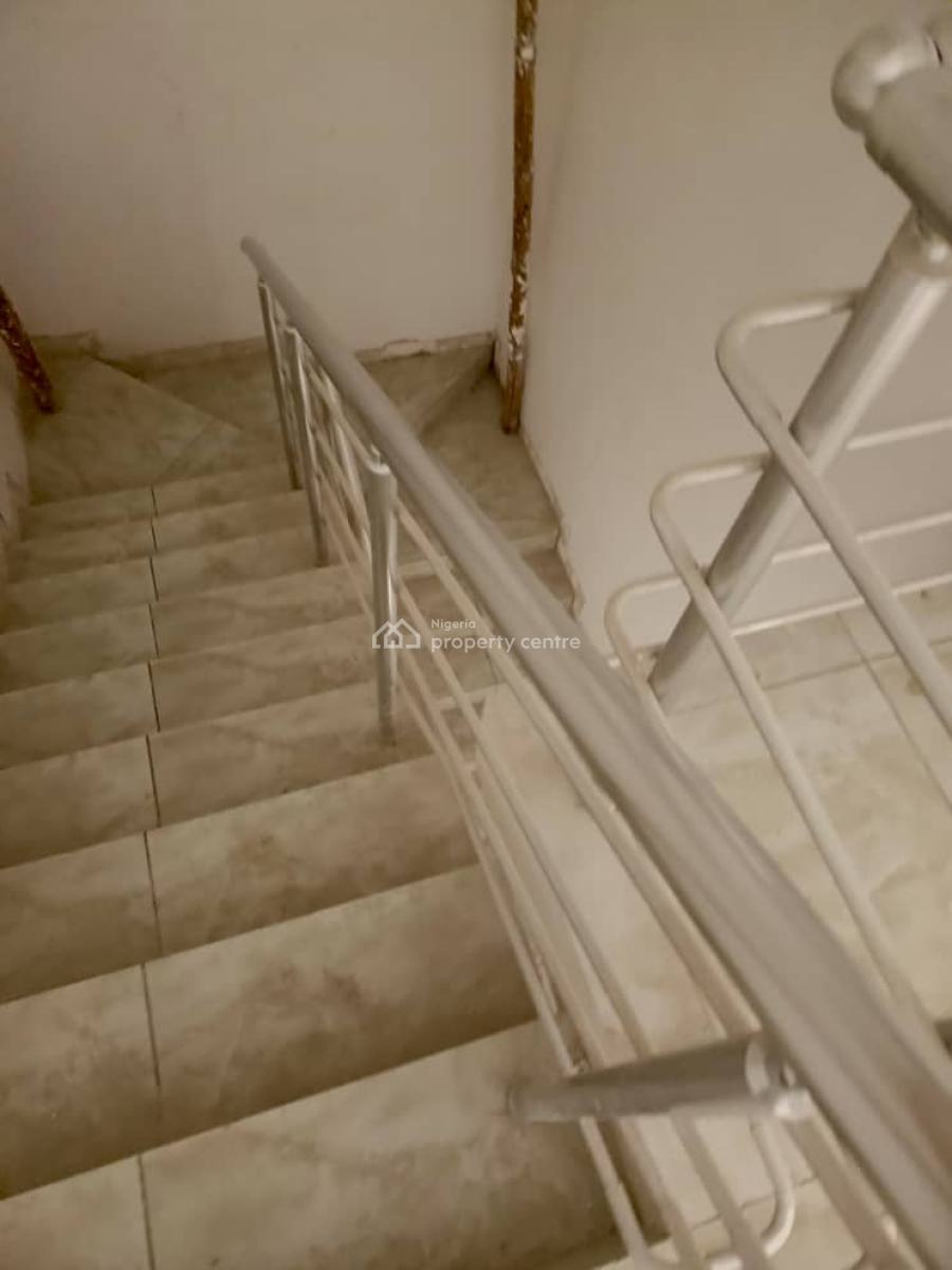 4 Bedroom Terrace in Oniru Forle. Price #600m Service Charge #2.5m, Oniru, Victoria Island (vi), Lagos, Terraced Duplex for Sale