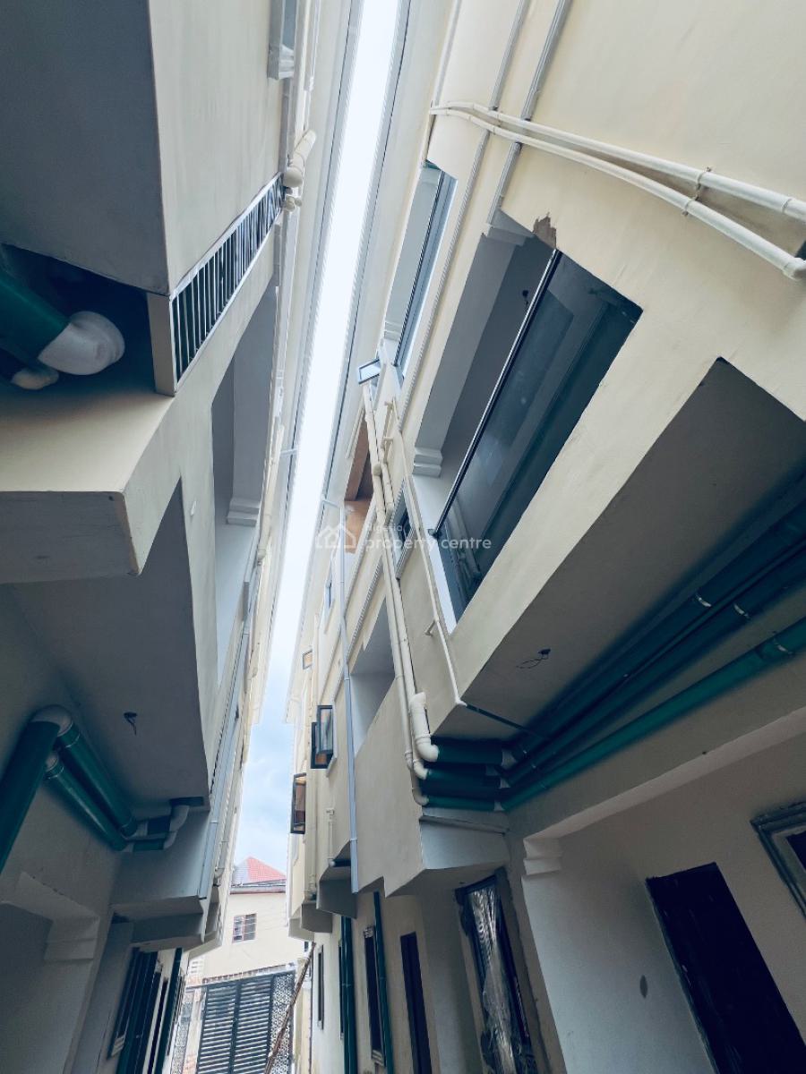 Brand New 2bedroom Apartment, Bariga, Shomolu, Lagos, Flat / Apartment for Rent