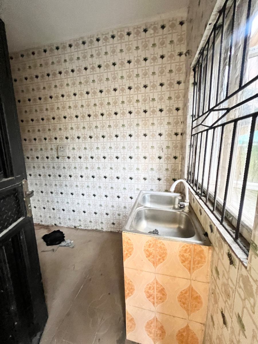 Spacious 3 Bedroom Apartment, Ajah, Lagos, Flat / Apartment for Rent