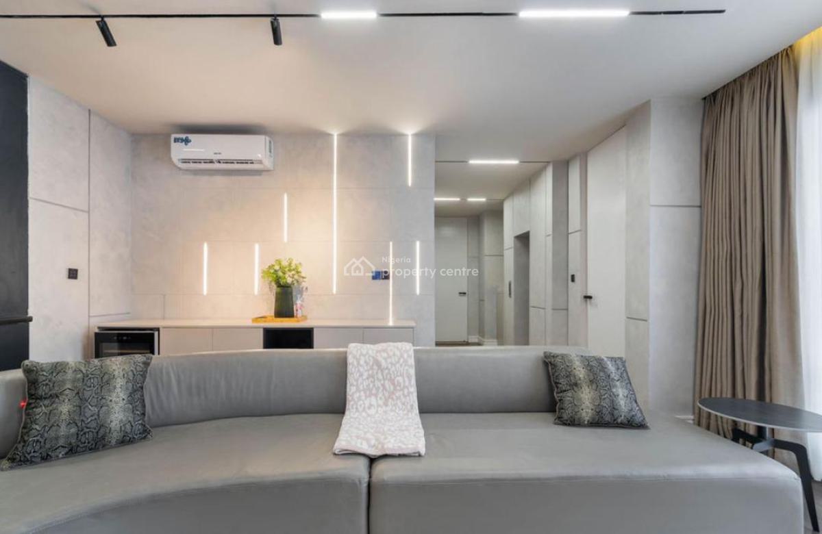 Luxury 2bedroom Penthouse with Ps5 & Elevator Inside The Apartment, Lekki Right, Lekki, Lagos, Flat / Apartment Short Let