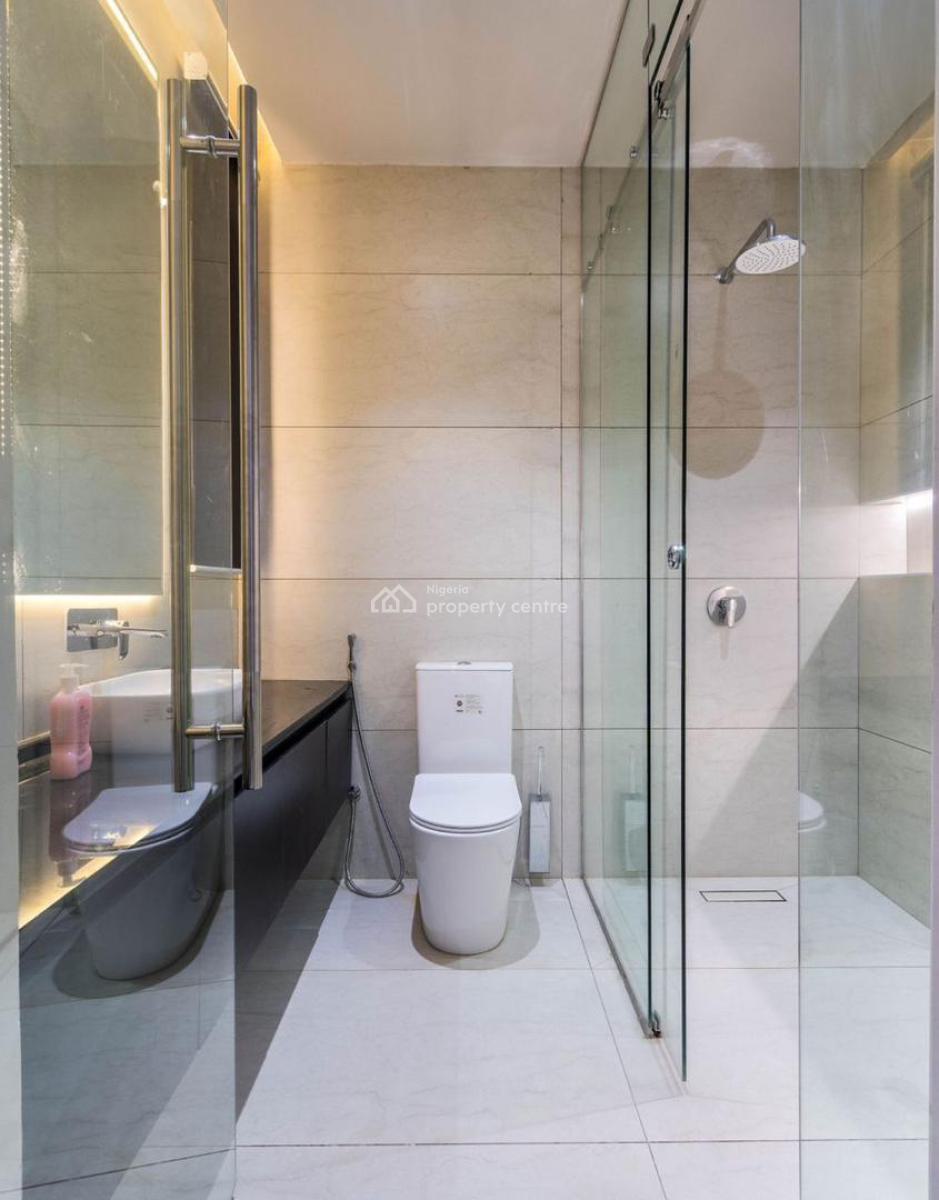 Luxury 2bedroom Penthouse with Ps5 & Elevator Inside The Apartment, Lekki Right, Lekki, Lagos, Flat / Apartment Short Let