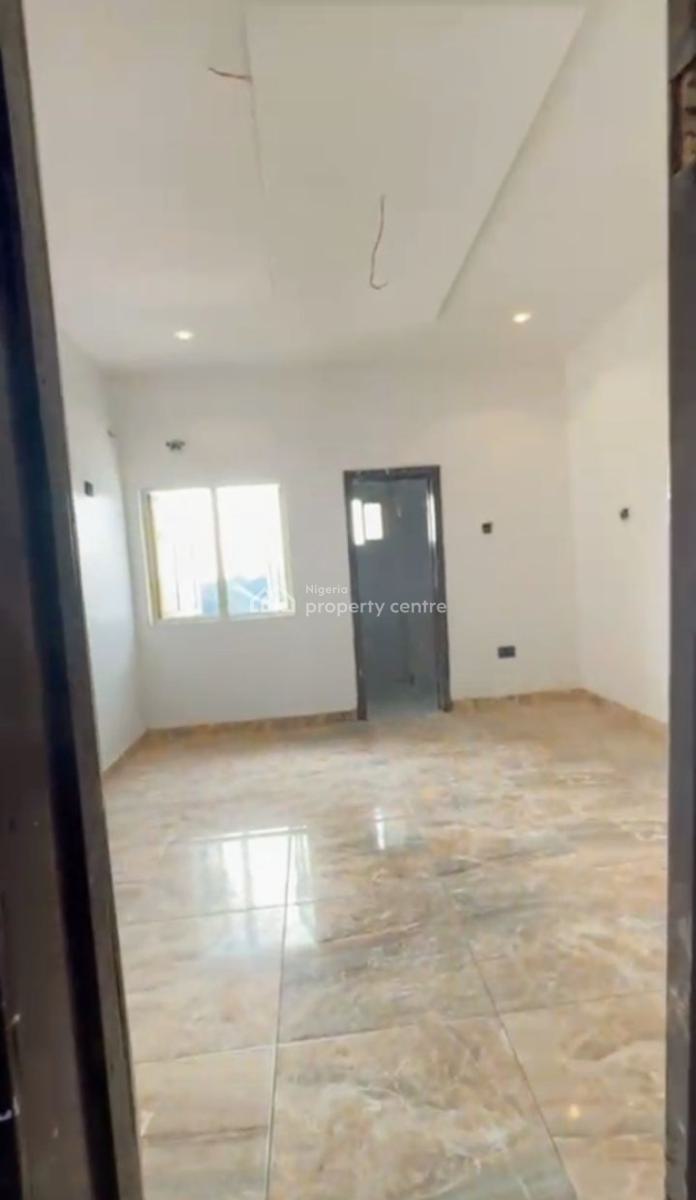 Executive 1 Bedroom Mini Flat on Pentfloor, Canal West Estate, Osapa, Lekki, Lagos, Mini Flat (room and Parlour) for Rent