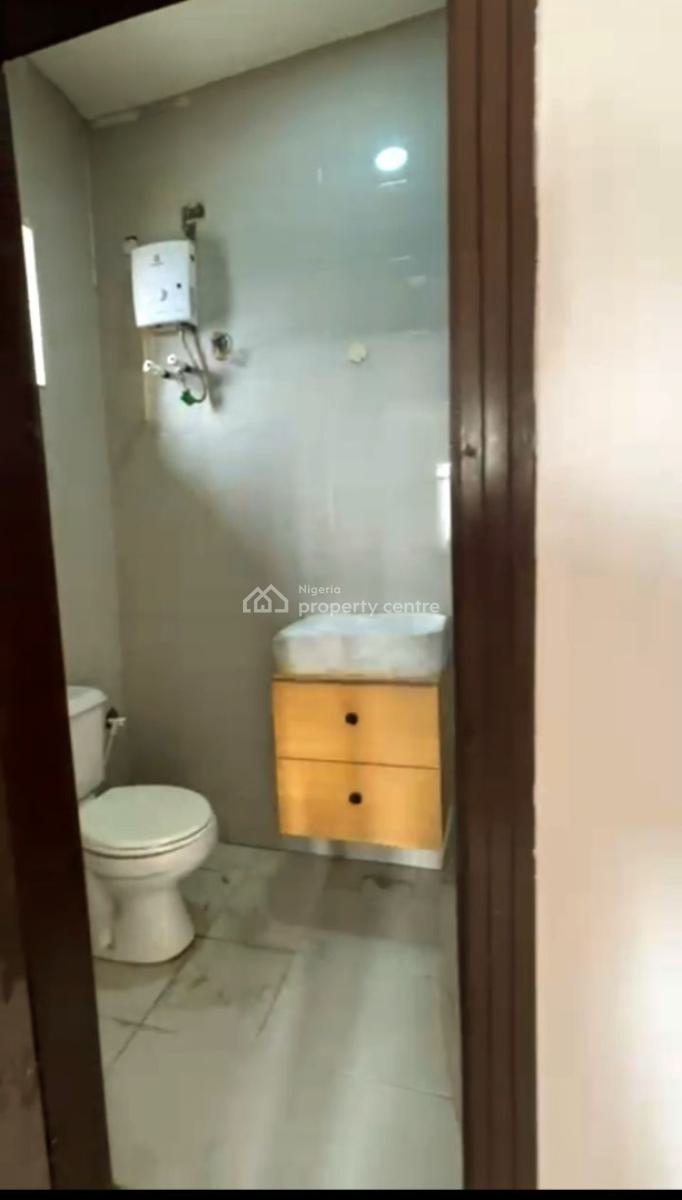 Executive 1 Bedroom Mini Flat on Pentfloor, Canal West Estate, Osapa, Lekki, Lagos, Mini Flat (room and Parlour) for Rent