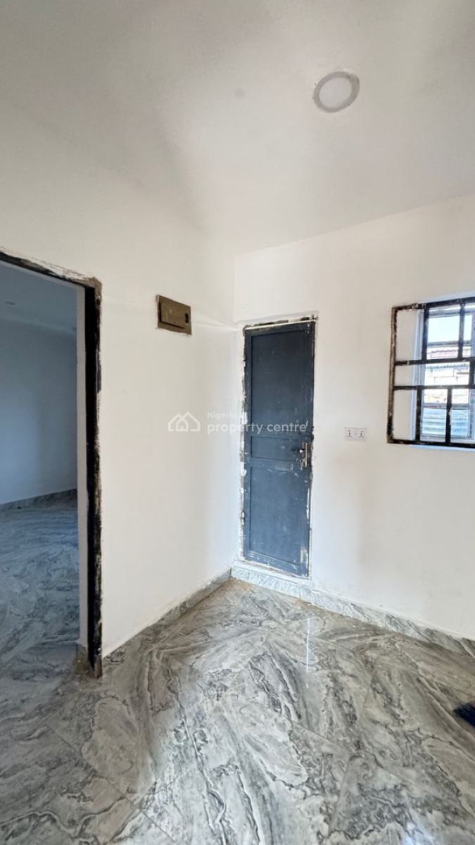 2 Bedroom Bungalow Terrace, Lugbe District, Abuja, House for Sale