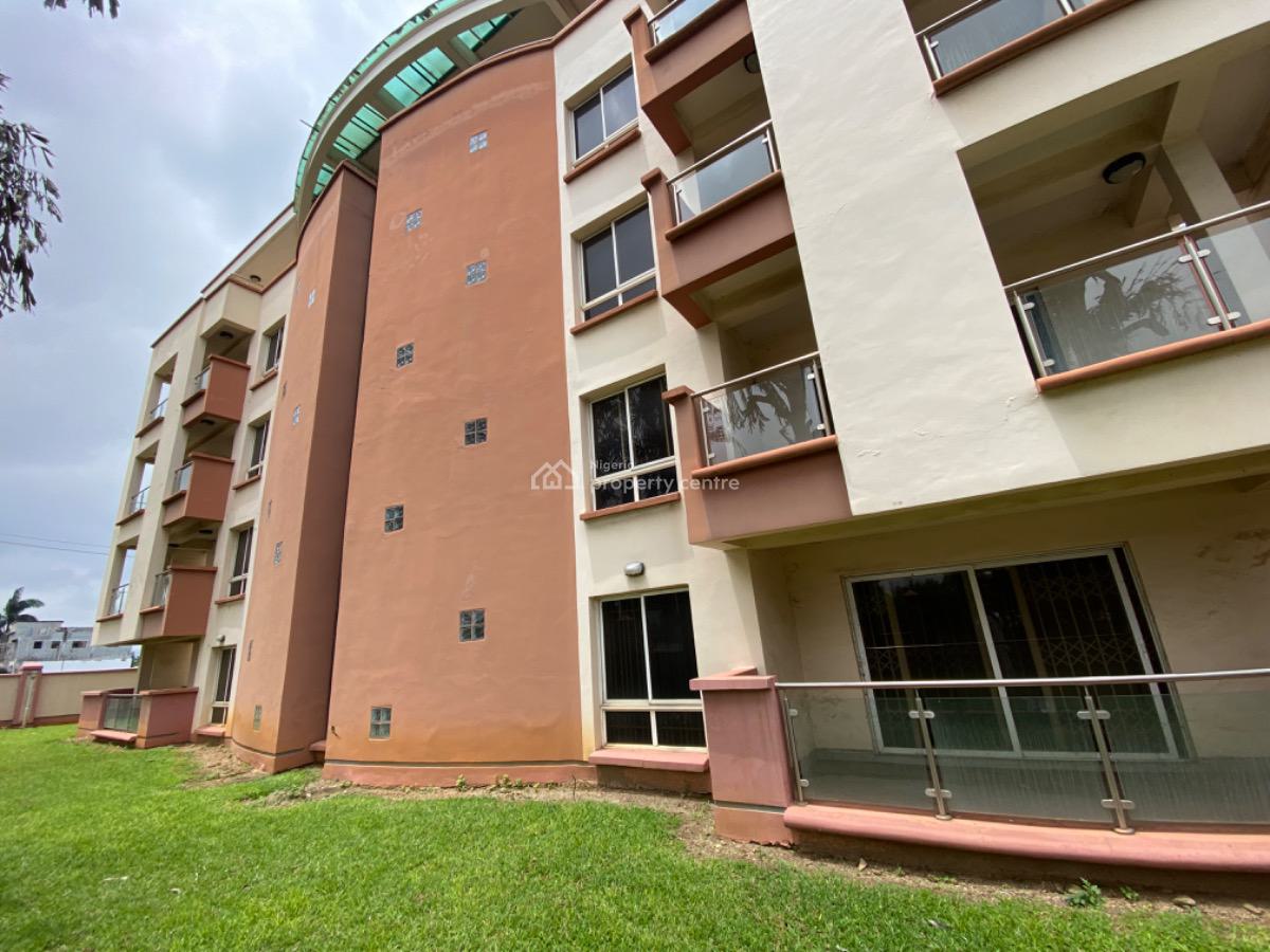 Standard 3 Bedrooms with Bq, By Jimmy Carter, Asokoro District, Abuja, Flat / Apartment for Rent