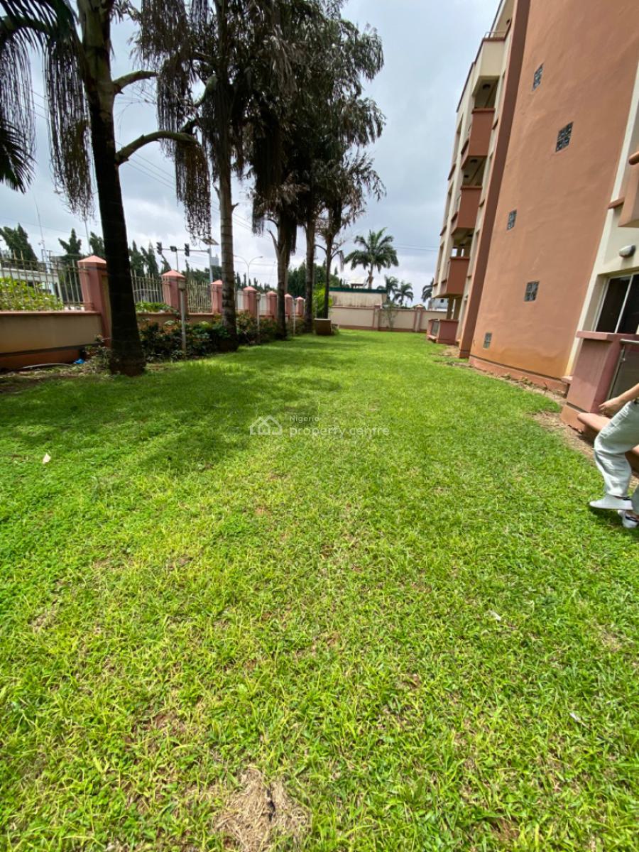 Standard 3 Bedrooms with Bq, By Jimmy Carter, Asokoro District, Abuja, Flat / Apartment for Rent