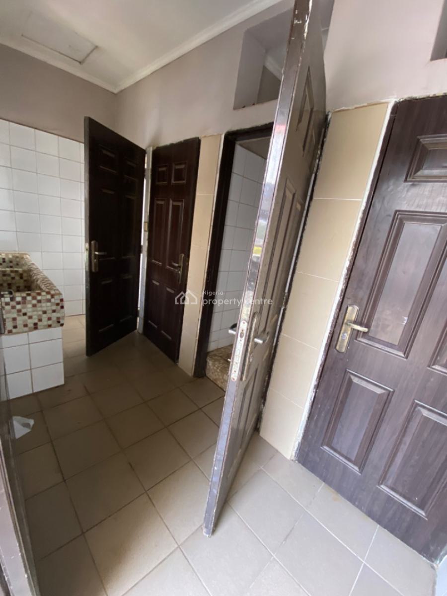 Standard 3 Bedrooms with Bq, By Jimmy Carter, Asokoro District, Abuja, Flat / Apartment for Rent