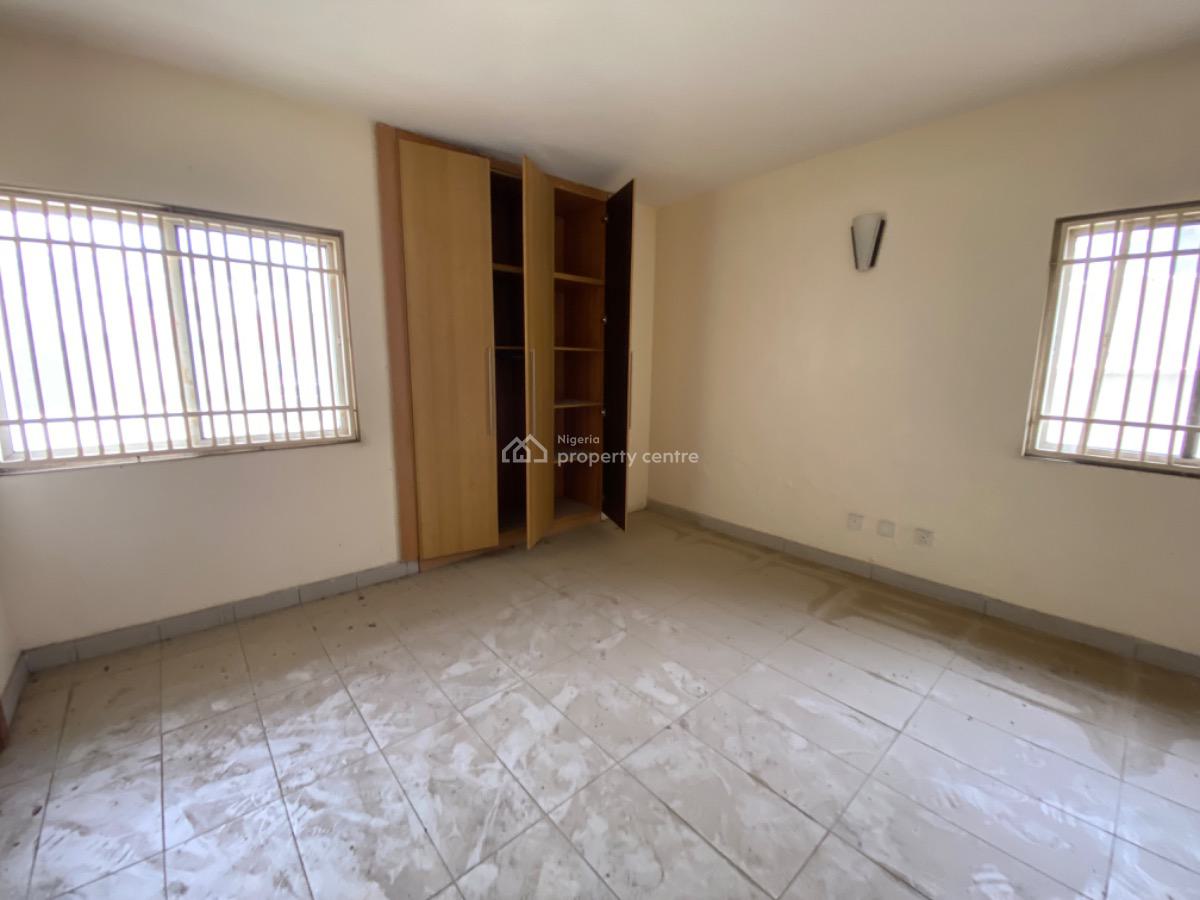 Standard 3 Bedrooms with Bq, By Jimmy Carter, Asokoro District, Abuja, Flat / Apartment for Rent