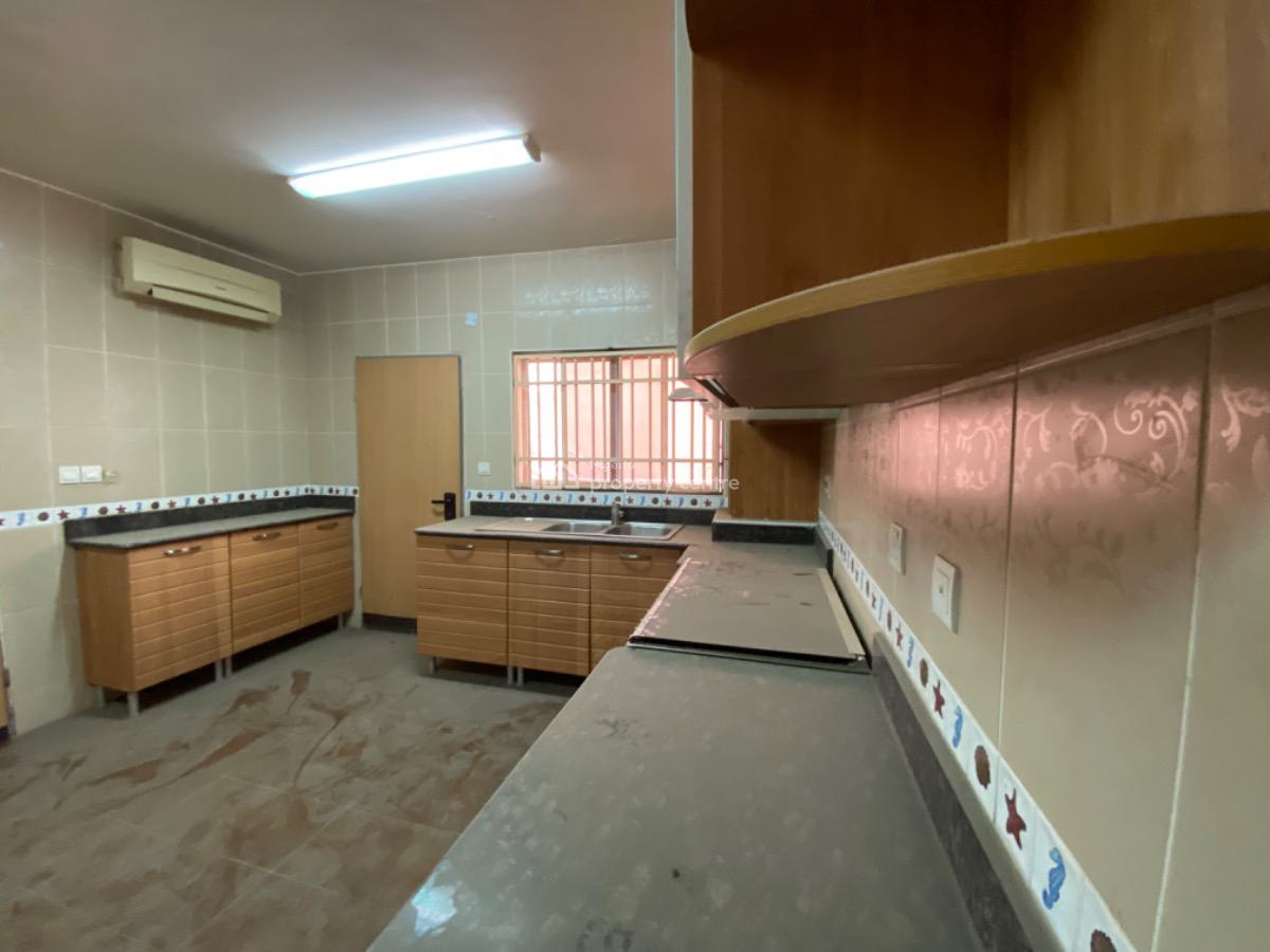 Standard 3 Bedrooms with Bq, By Jimmy Carter, Asokoro District, Abuja, Flat / Apartment for Rent