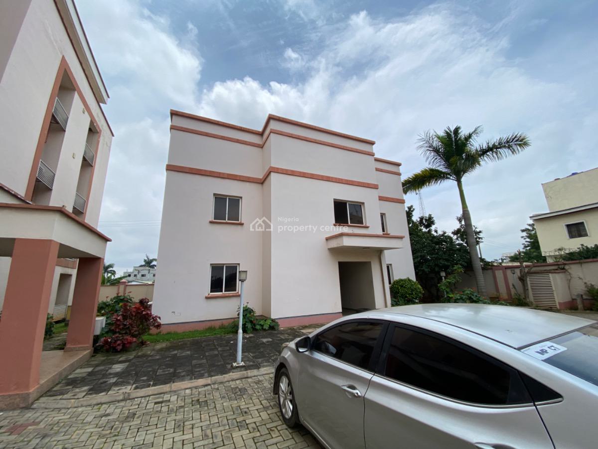 Standard 3 Bedrooms with Bq, By Jimmy Carter, Asokoro District, Abuja, Flat / Apartment for Rent