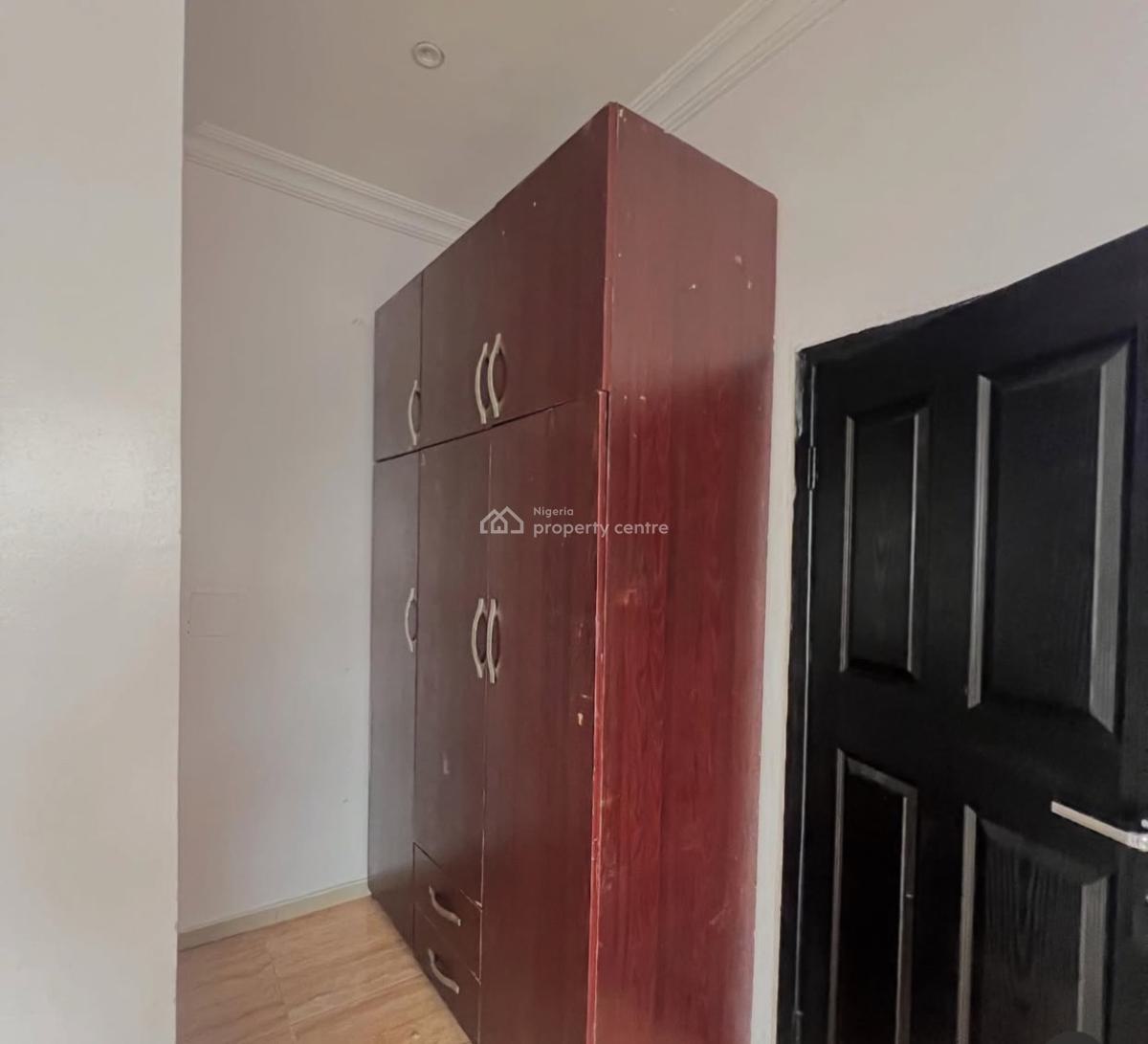 Ensuite Studio with Separate Kitchen, Osapa, Lekki, Lagos, Flat / Apartment for Rent