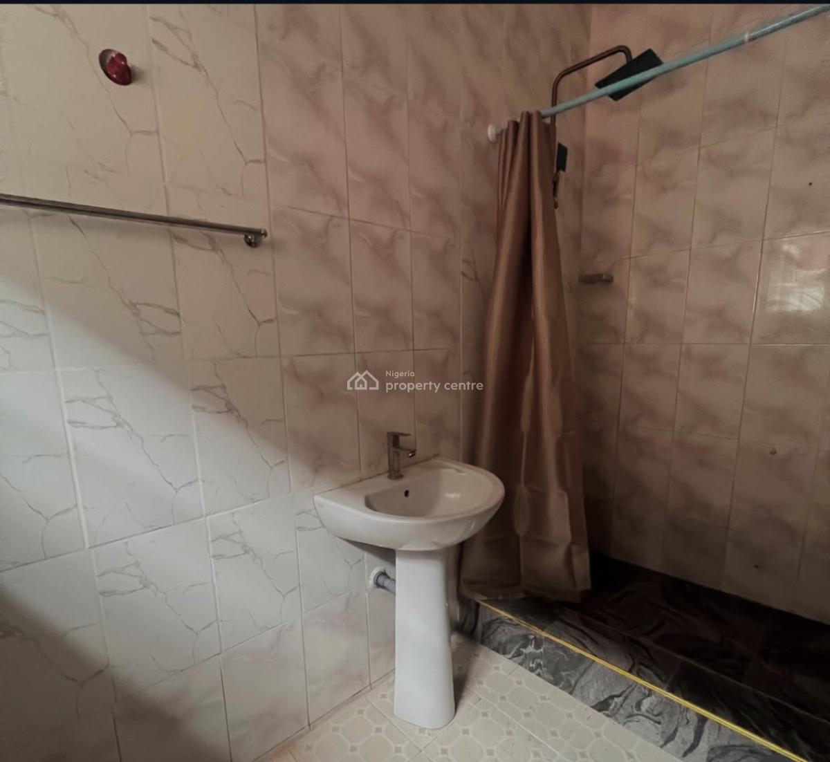 Ensuite Studio with Separate Kitchen, Osapa, Lekki, Lagos, Flat / Apartment for Rent