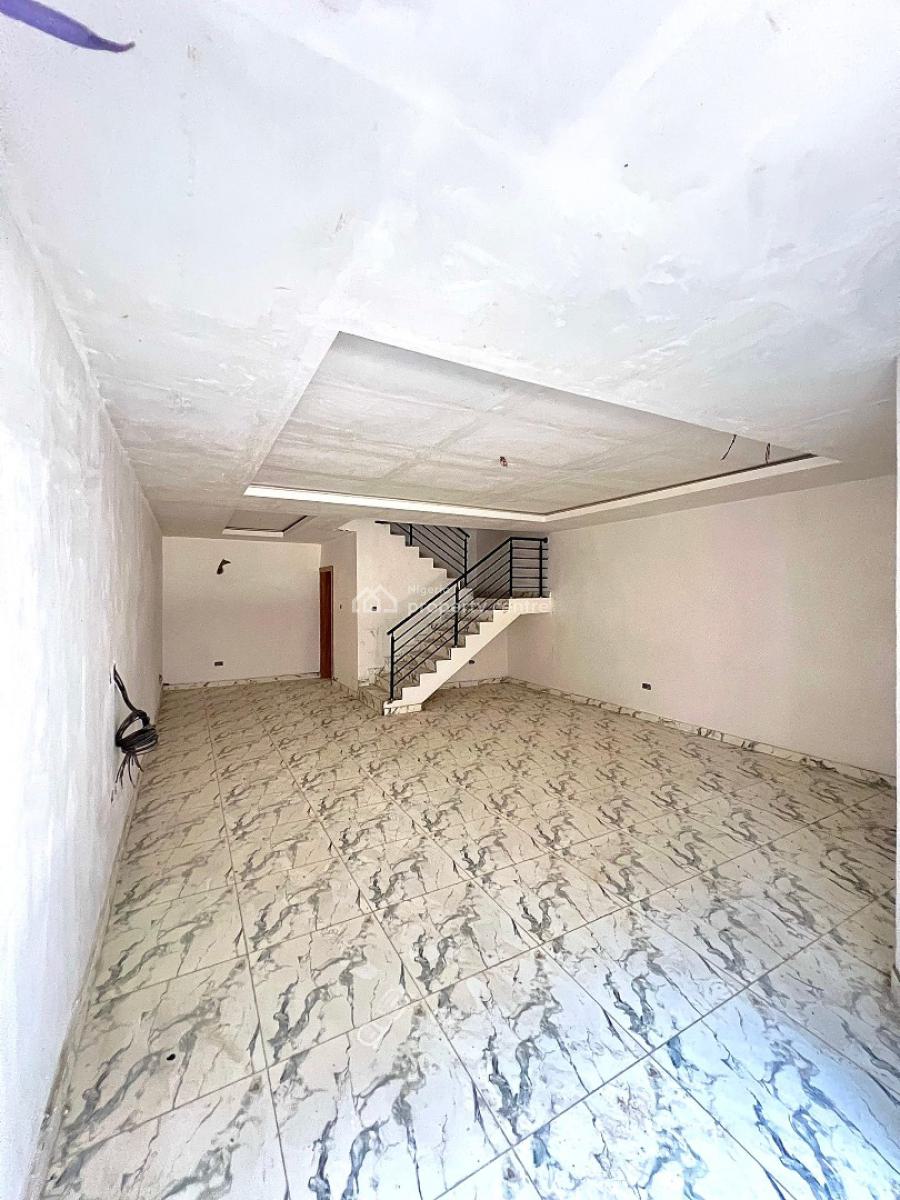 Luxury and Spacious 4 Bedroom Terrace with Bq, Swimming Pool, and Gym., Lekki Phase 1, Lekki, Lagos, Flat / Apartment for Rent