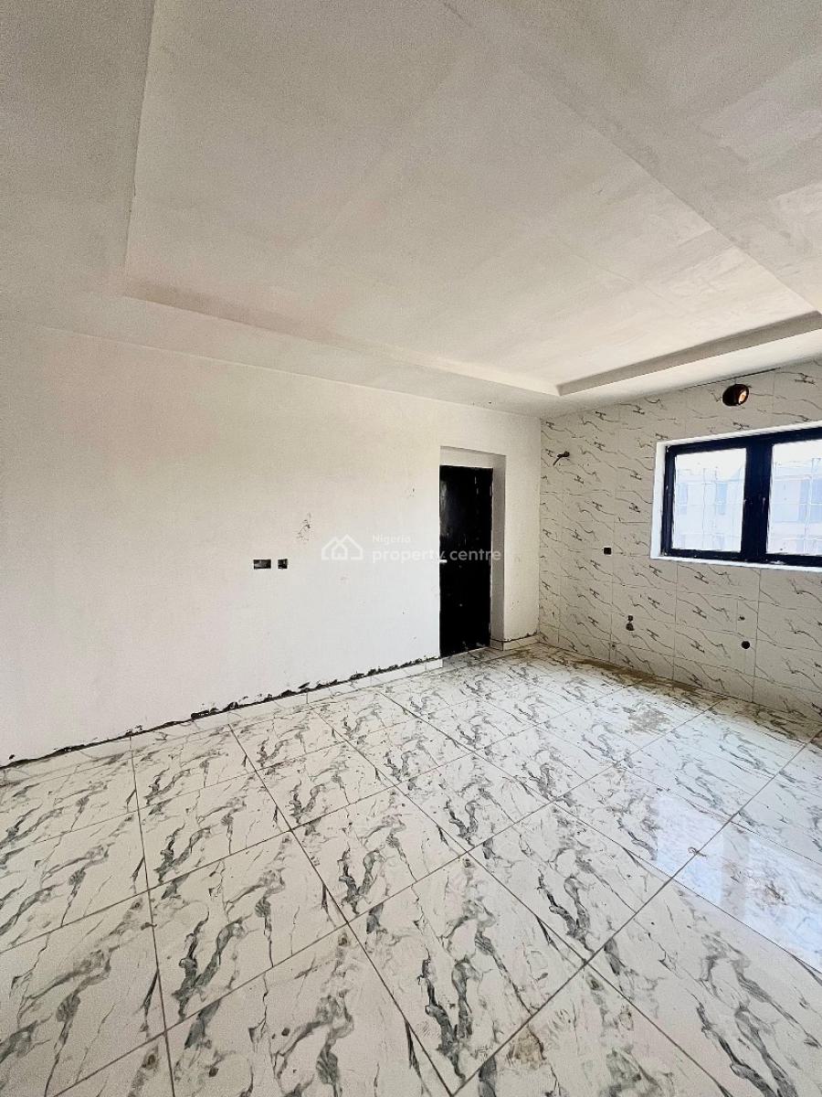 Luxury & Very Spacious 2 Bedroom Penthouse with Elevator, Gym & Pool, Lekki Phase 1, Lekki, Lagos, Flat / Apartment for Rent