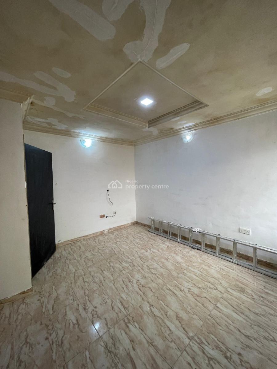 Spaciously Built 4 Bedroom Terrace Duplex with Bq, Surulere, Surulere, Lagos, Terraced Duplex for Sale