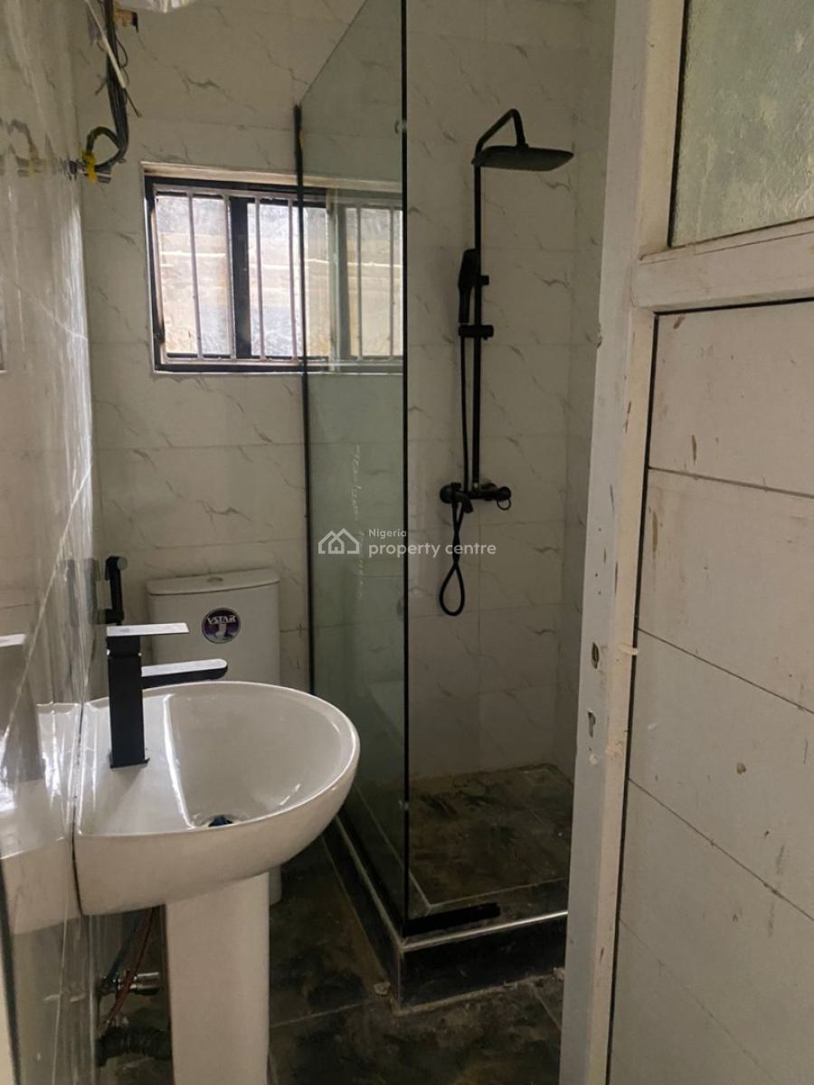 One Bedroom Flat, Off Admiralty Way, Lekki Phase 1, Lekki, Lagos, Mini Flat (room and Parlour) for Rent