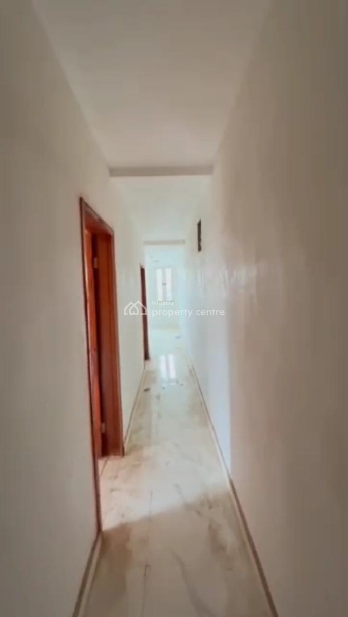 Standard & Spacious 2-bedroom Flat (all Ensuite), Onike, Yaba, Lagos, Flat / Apartment for Rent