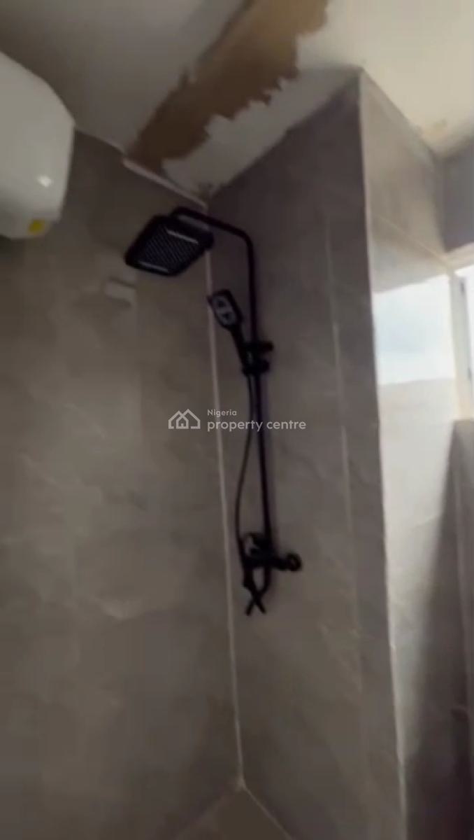 Standard & Spacious 2-bedroom Flat (all Ensuite), Onike, Yaba, Lagos, Flat / Apartment for Rent