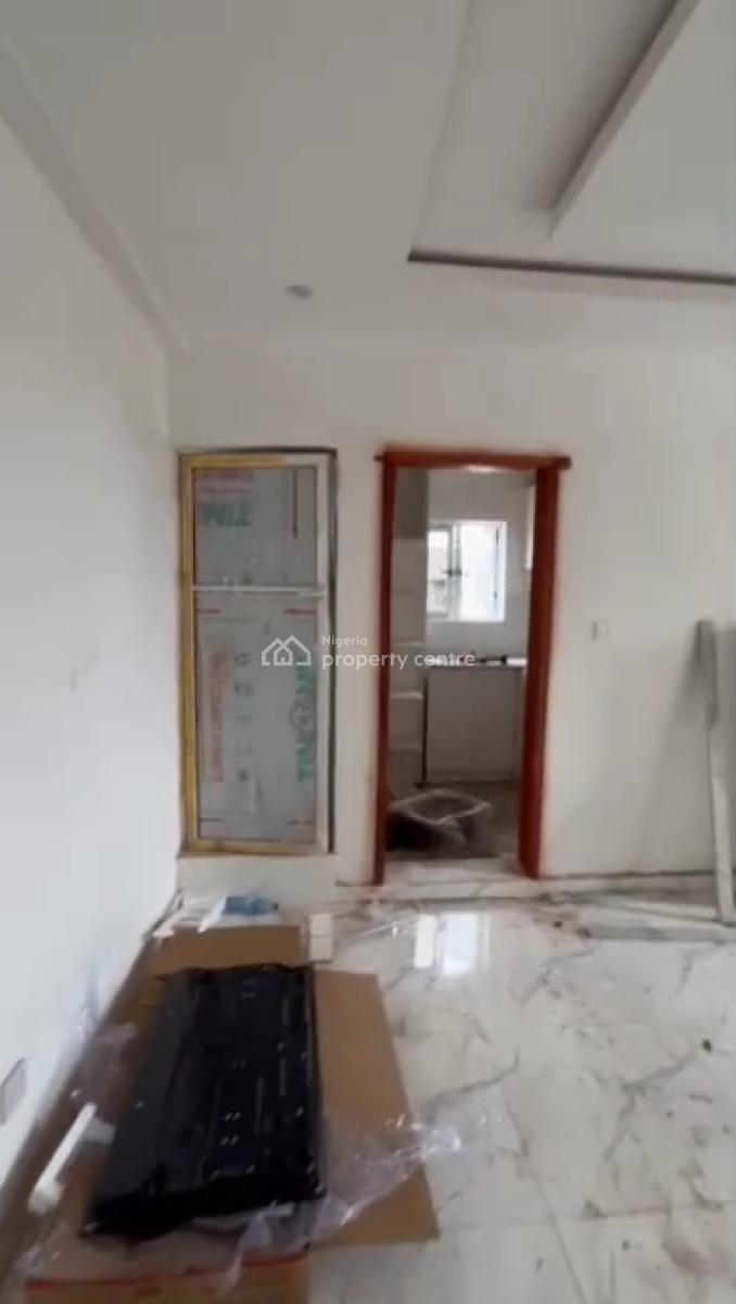 Standard & Spacious 2-bedroom Flat (all Ensuite), Onike, Yaba, Lagos, Flat / Apartment for Rent