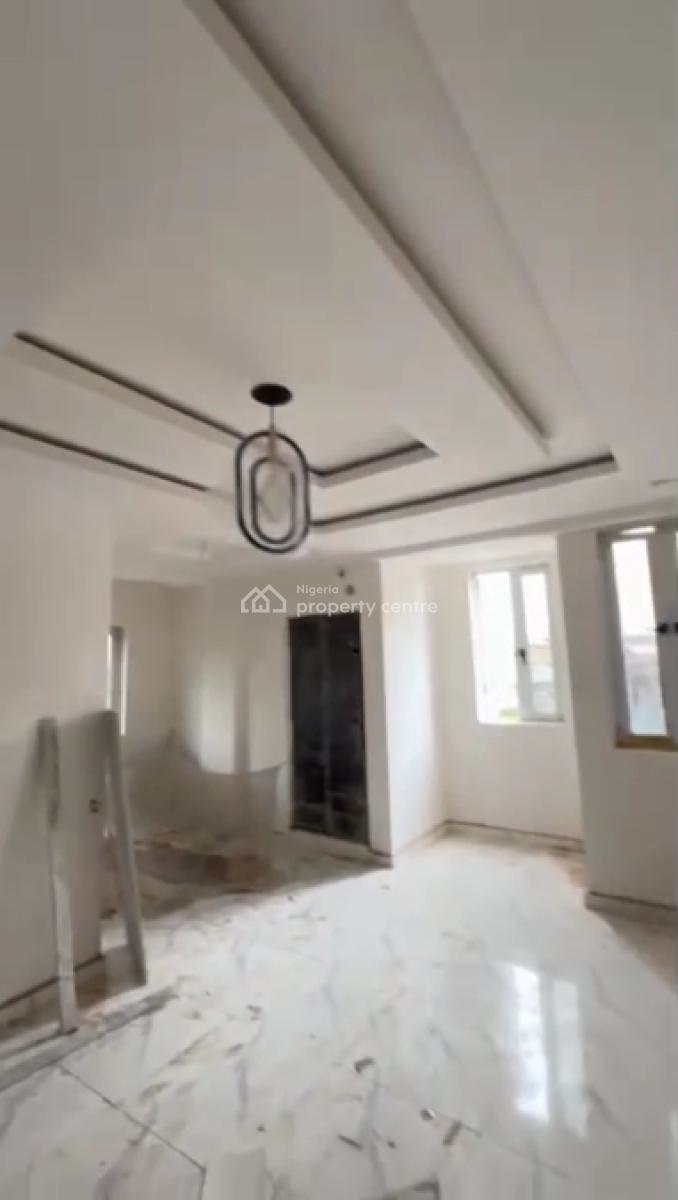 Standard & Spacious 2-bedroom Flat (all Ensuite), Onike, Yaba, Lagos, Flat / Apartment for Rent