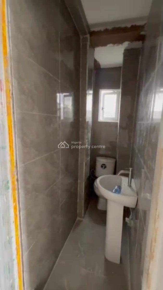 Standard & Spacious 2-bedroom Flat (all Ensuite), Onike, Yaba, Lagos, Flat / Apartment for Rent