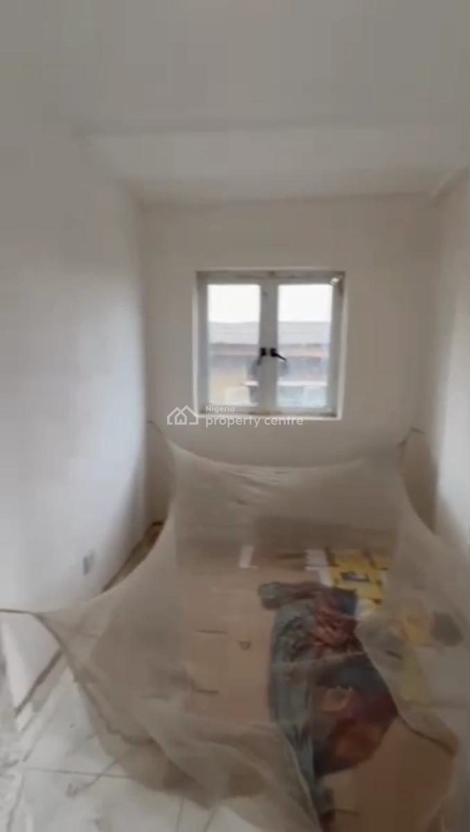 Standard & Spacious 2-bedroom Flat (all Ensuite), Onike, Yaba, Lagos, Flat / Apartment for Rent