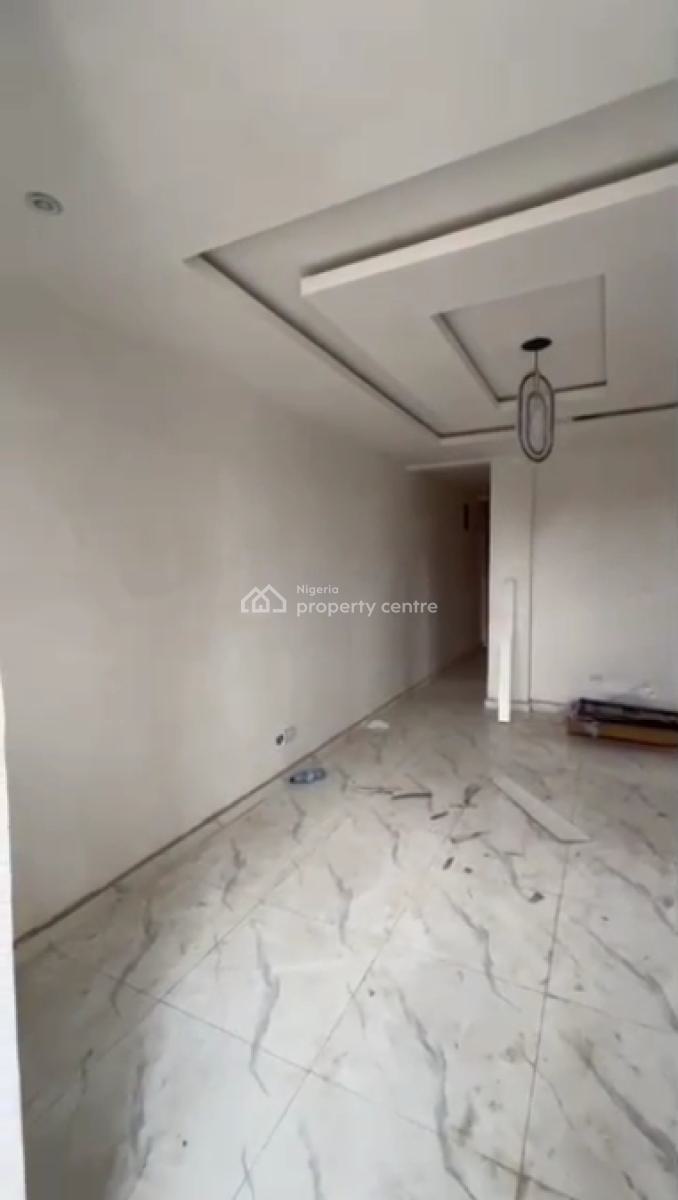 Standard & Spacious 2-bedroom Flat (all Ensuite), Onike, Yaba, Lagos, Flat / Apartment for Rent