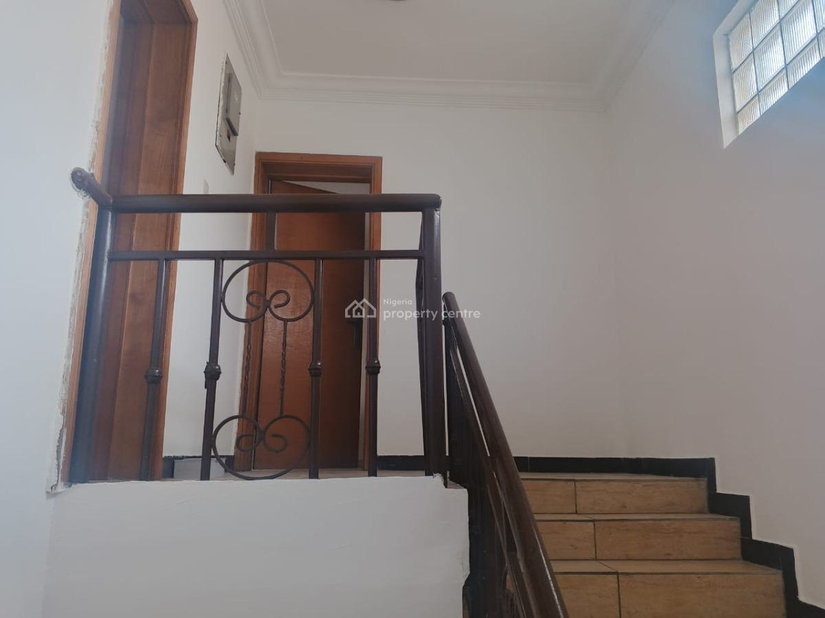 2 Bedroom Townhouse, Admiralty Way, Lekki Phase 1, Lekki, Lagos, Flat / Apartment for Rent