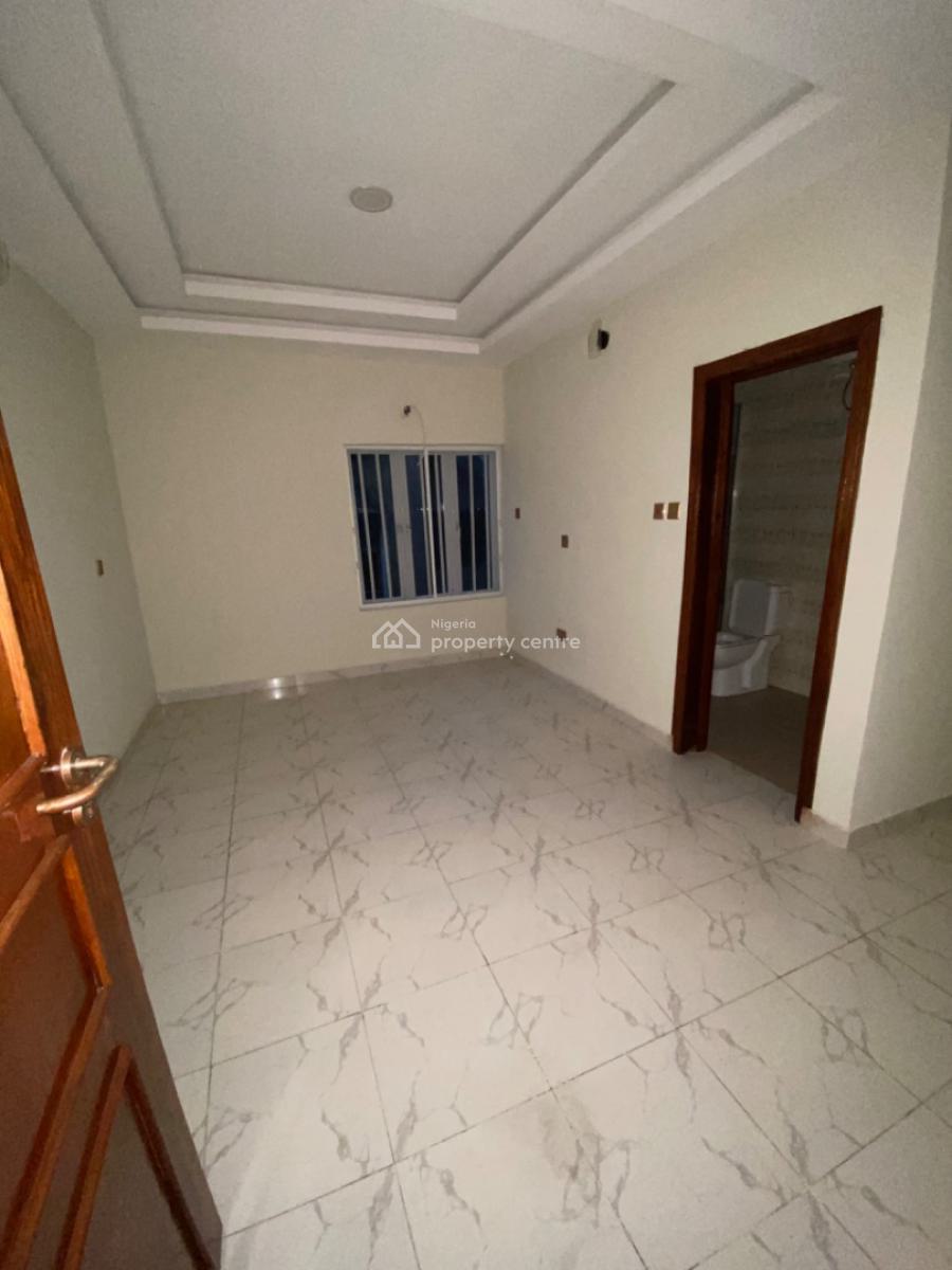 5bedroom Terrace for Commercial Use at Lekki Phase 1, Off Admiralty Way Lekki Phase 1, Lekki Phase 1, Lekki, Lagos, Terraced Duplex for Rent