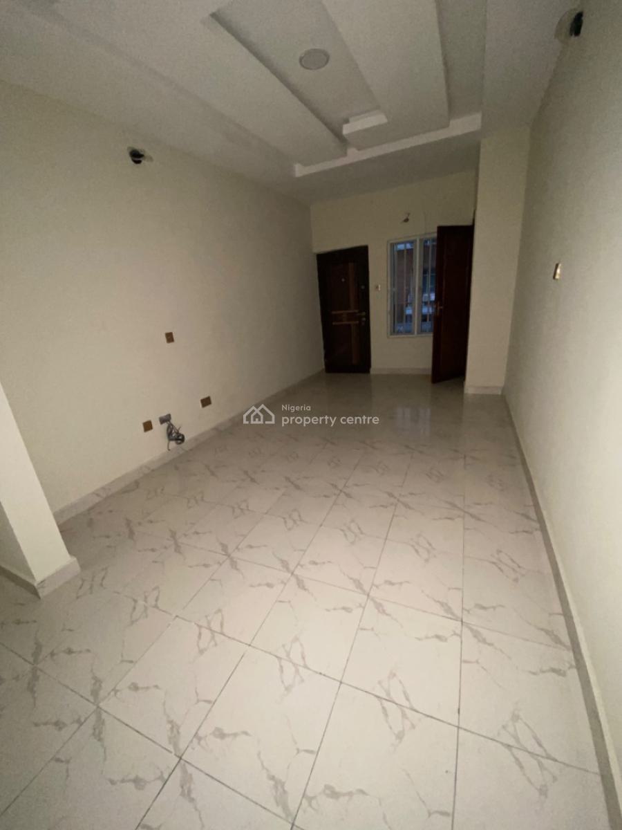 5bedroom Terrace for Commercial Use at Lekki Phase 1, Off Admiralty Way Lekki Phase 1, Lekki Phase 1, Lekki, Lagos, Terraced Duplex for Rent