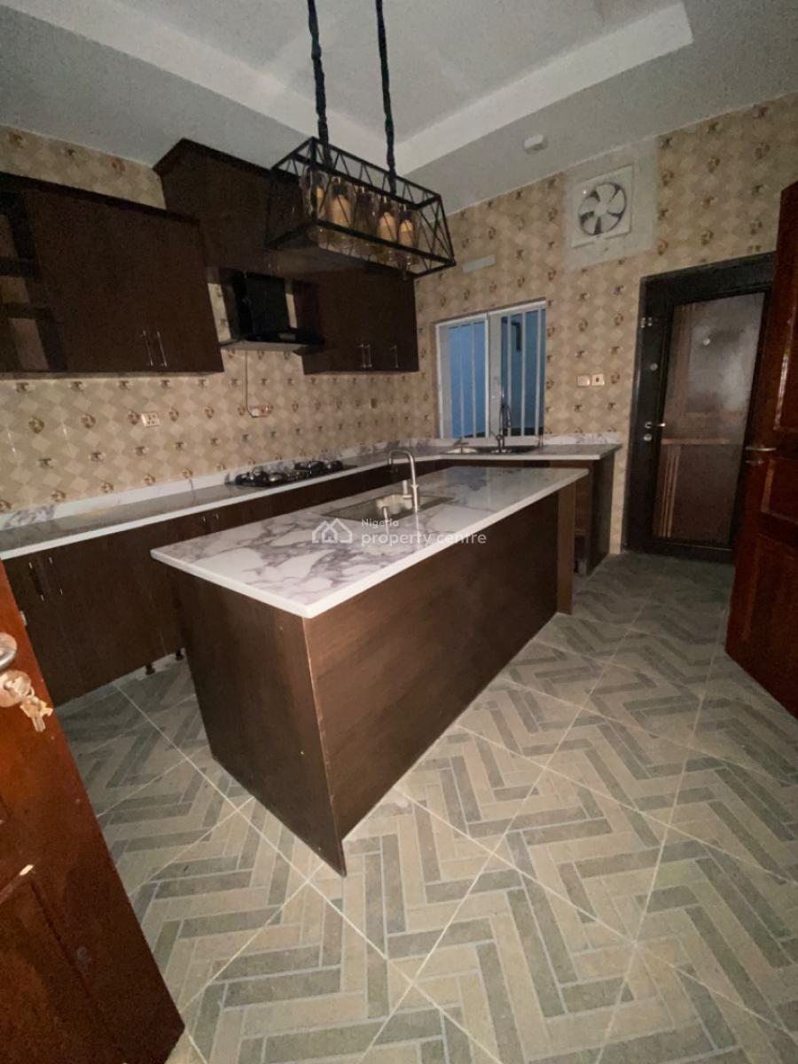 5bedroom Terrace for Commercial Use at Lekki Phase 1, Off Admiralty Way Lekki Phase 1, Lekki Phase 1, Lekki, Lagos, Terraced Duplex for Rent