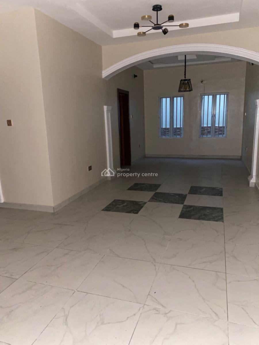 5bedroom Terrace for Commercial Use at Lekki Phase 1, Off Admiralty Way Lekki Phase 1, Lekki Phase 1, Lekki, Lagos, Terraced Duplex for Rent