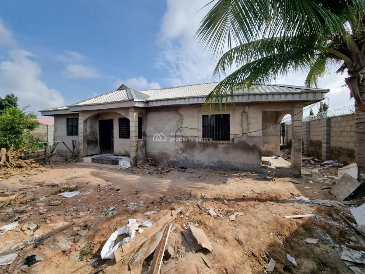 Renovated Two Bedroom Flat, Kutunku, Gwagwalada, Abuja, Flat / Apartment for Rent