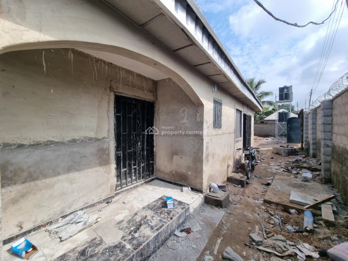Renovated Two Bedroom Flat, Kutunku, Gwagwalada, Abuja, Flat / Apartment for Rent