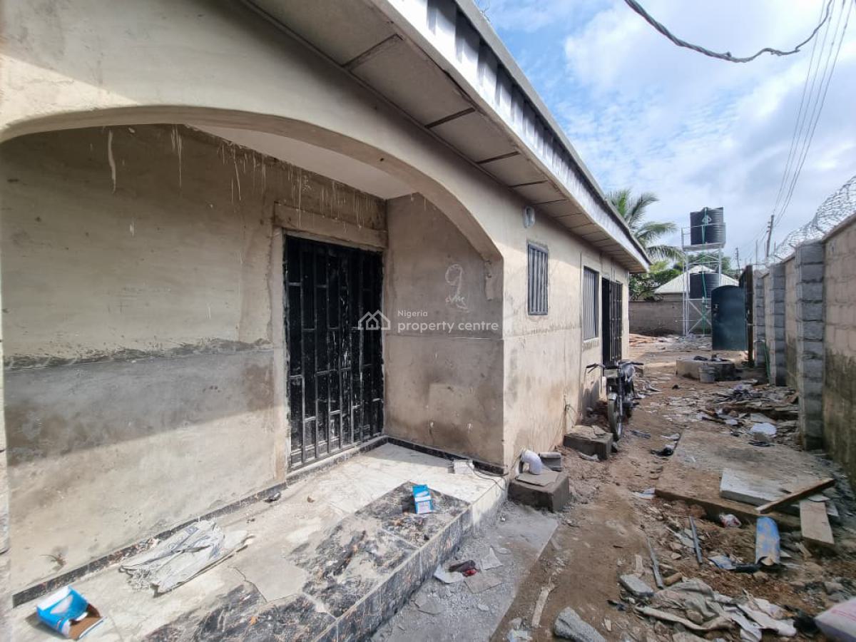 Renovated Two Bedroom Flat, Kutunku, Gwagwalada, Abuja, Flat / Apartment for Rent