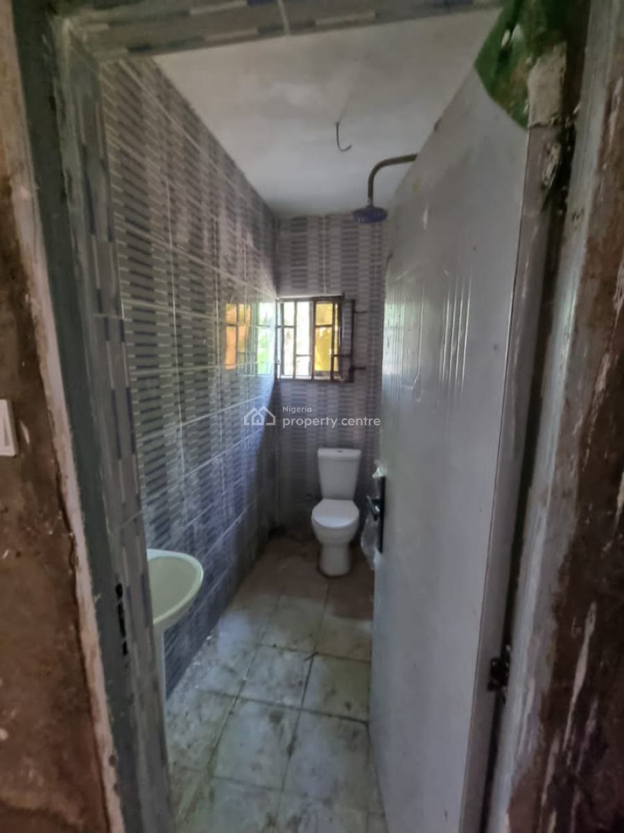 Renovated Two Bedroom Flat, Kutunku, Gwagwalada, Abuja, Flat / Apartment for Rent