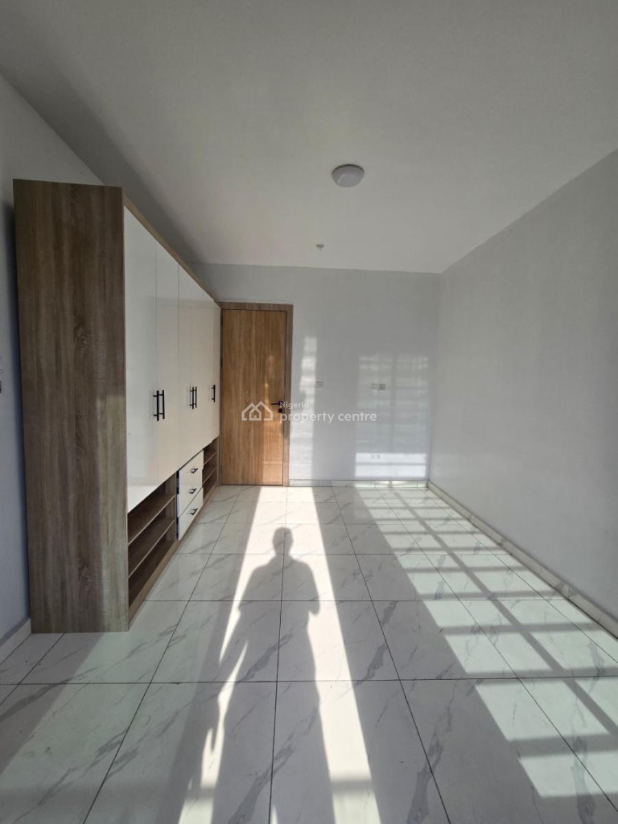 Spacious 2 Bedroom Apartment in a Secure Estate, Ikate, Lekki, Lagos, Flat / Apartment for Rent