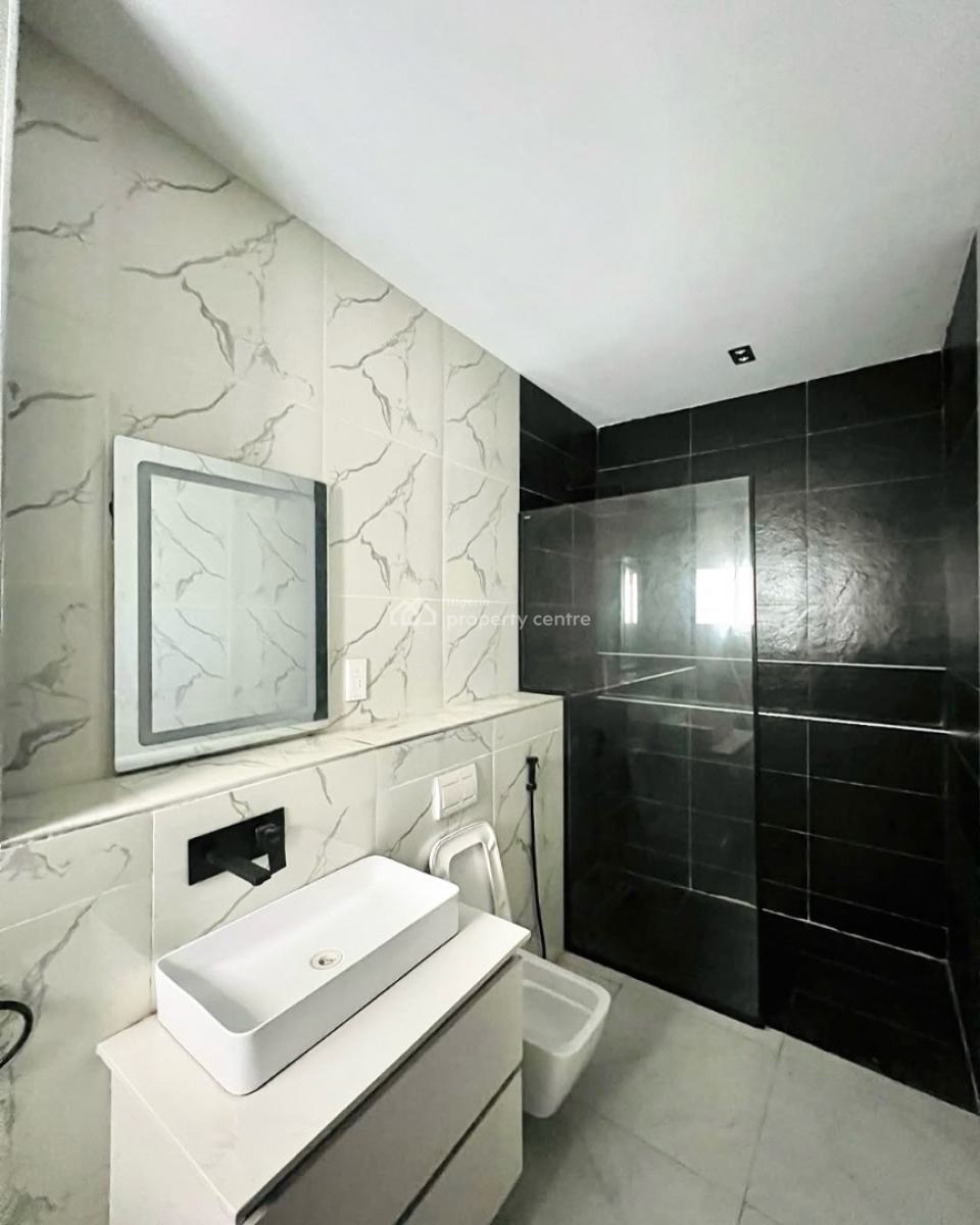 Beautiful 4-bedroom Terrace with a Bq, Lekki, Lekki Phase 1, Lekki, Lagos, Terraced Duplex for Rent