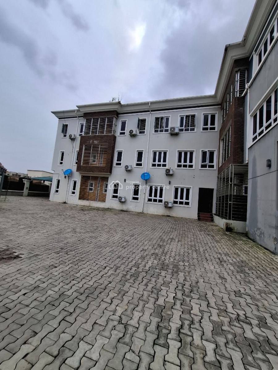 Standard 3 Bedroom Apartment with Bq, Jahi, Abuja, Flat / Apartment for Rent