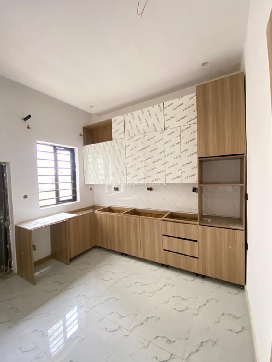 4 Bedroom Terrace Duplex in a Secured Estate, Lekki Phase 2, Lekki, Lagos, Terraced Duplex for Sale